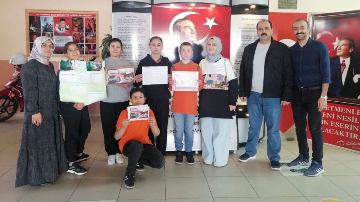 ÇEDES Projesi kapsamında okulumuz 7/B Sınıfı öğrencilerimiz Gazze için yardım kampanyası düzenlediler.
