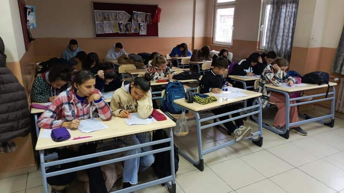  Türkiye geneli 8.sınıf tam kapsam deneme sınavımızı gerçekleştirdik.
